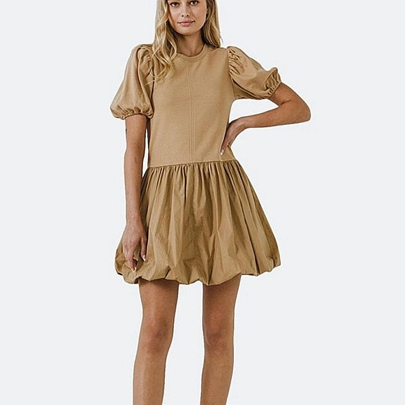 English Factory Dresses & Skirts - English Factory puff sleeve dress